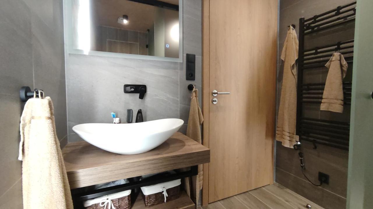 Apartman S Vyhladom Na Stity Ovruc 312 Strbske Pleso Bagian luar foto